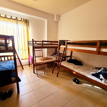 Dxb Backpackers Hostel Дубай Екстериор снимка