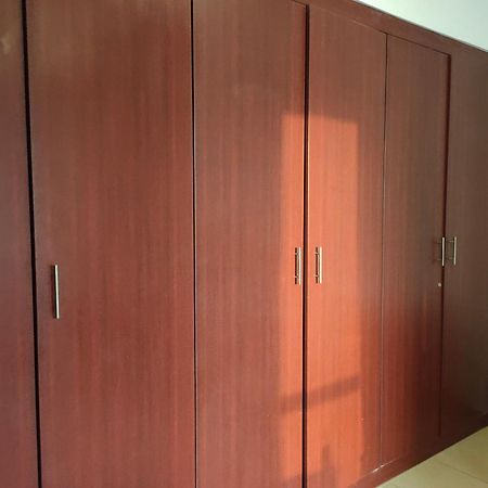 Dxb Backpackers Hostel Дубай Екстериор снимка