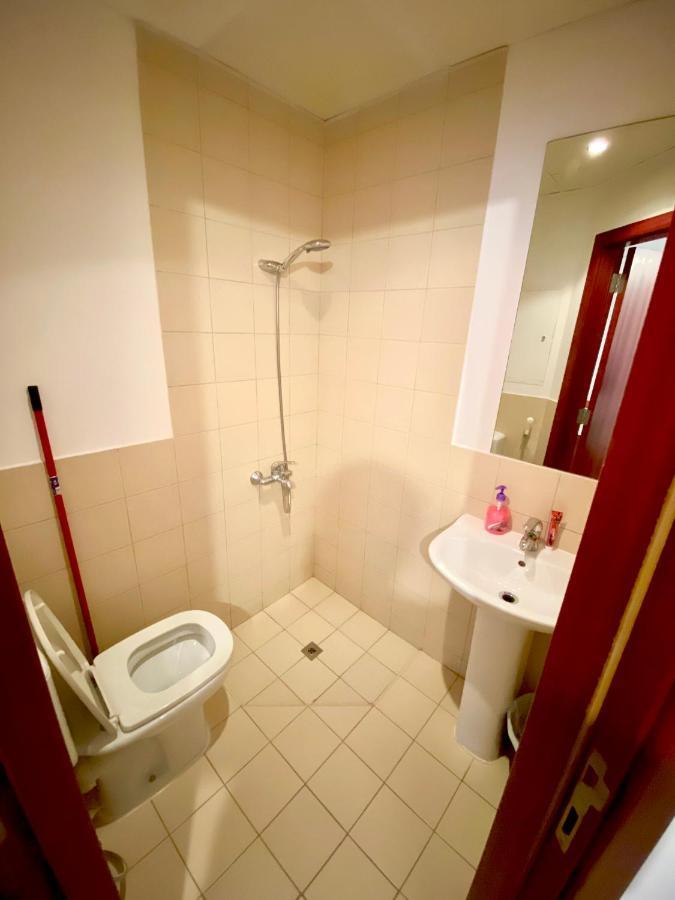 Dxb Backpackers Hostel Дубай Екстериор снимка
