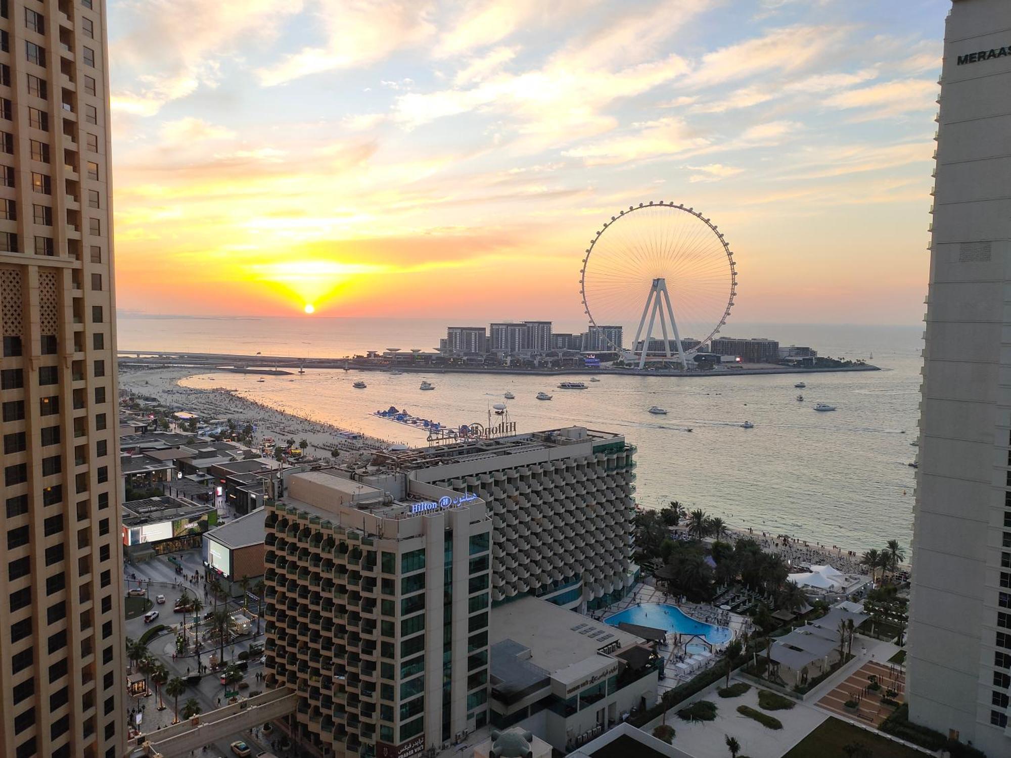 Dxb Backpackers Hostel Дубай Екстериор снимка