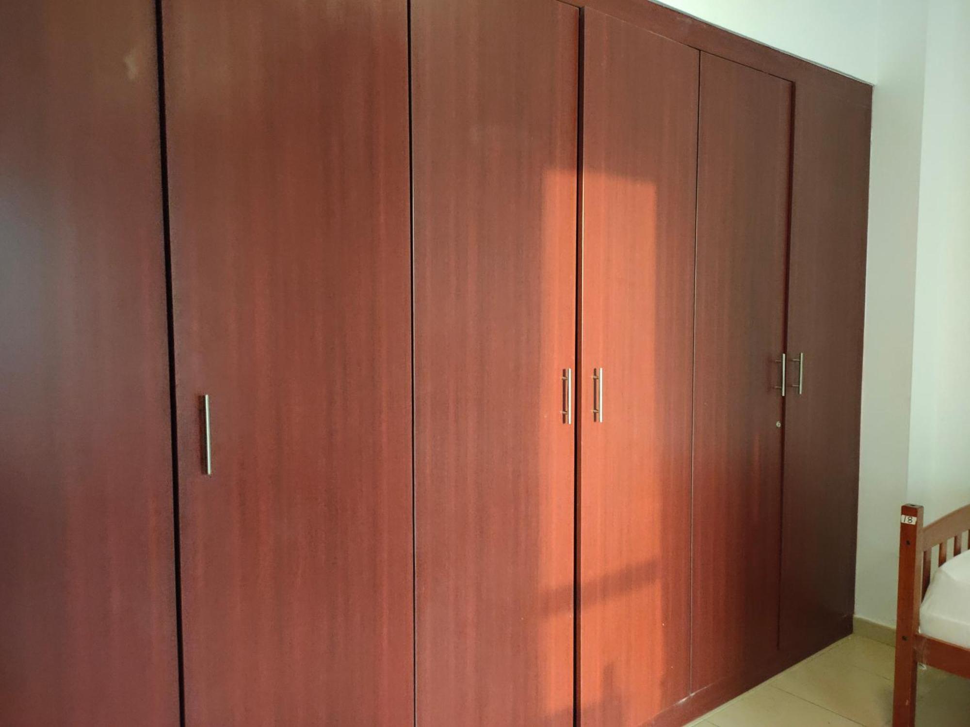 Dxb Backpackers Hostel Дубай Екстериор снимка